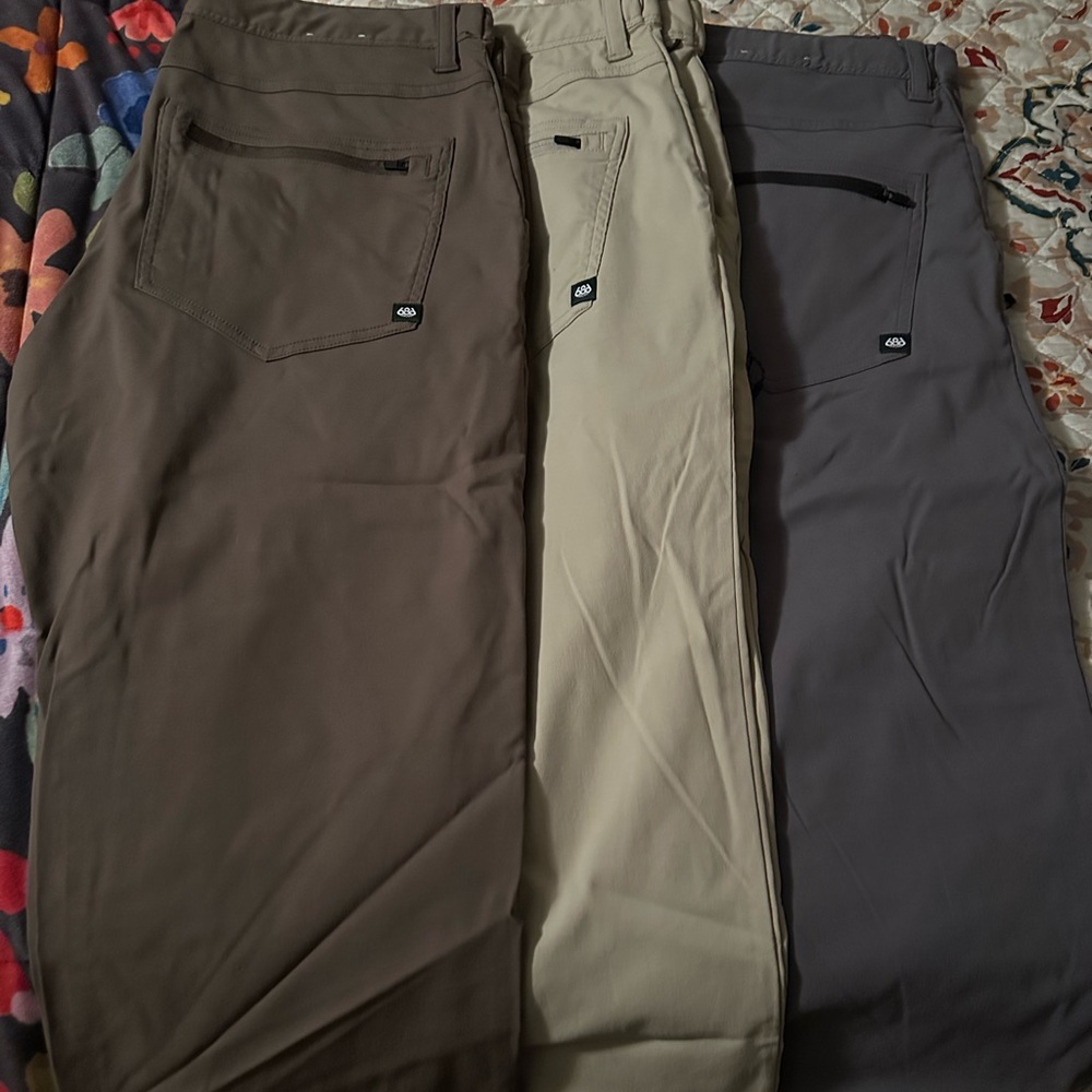 686 Everywhere pant 2 lot of 3